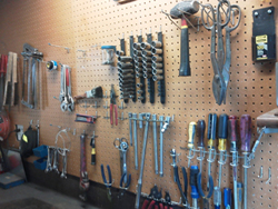 Tool wall