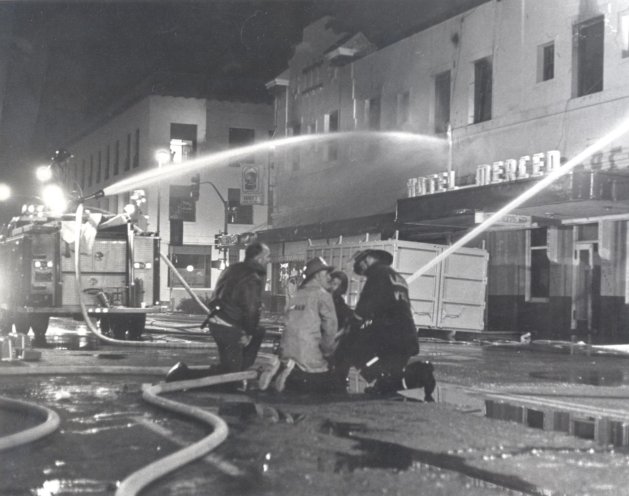 Hotel Merced Fire3